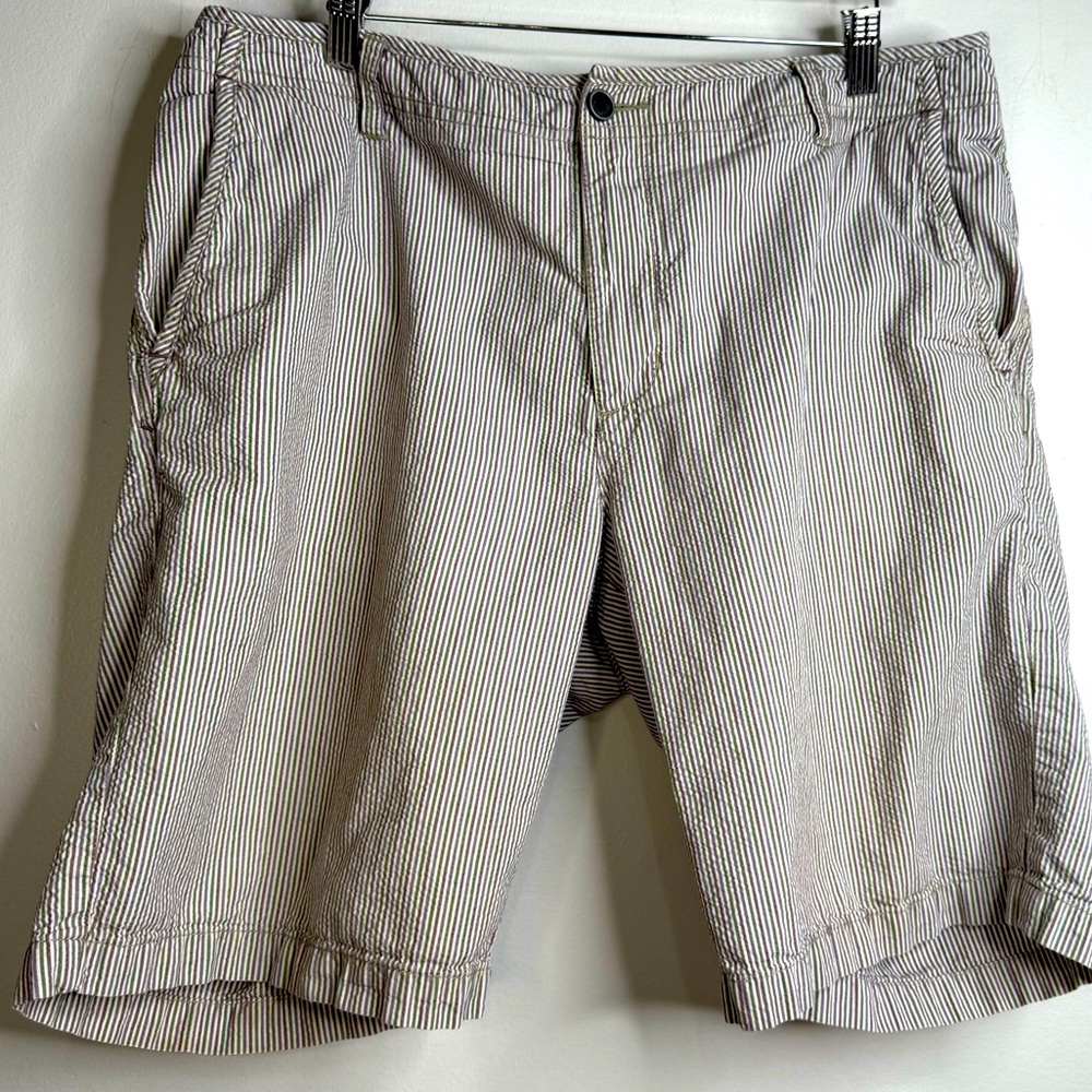 Tommy Bahama Shorts Mens Size 36 Paradise Nation flat front Green Purple Stripe